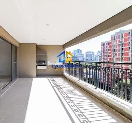 Apartamento próximo à estação do Metrô