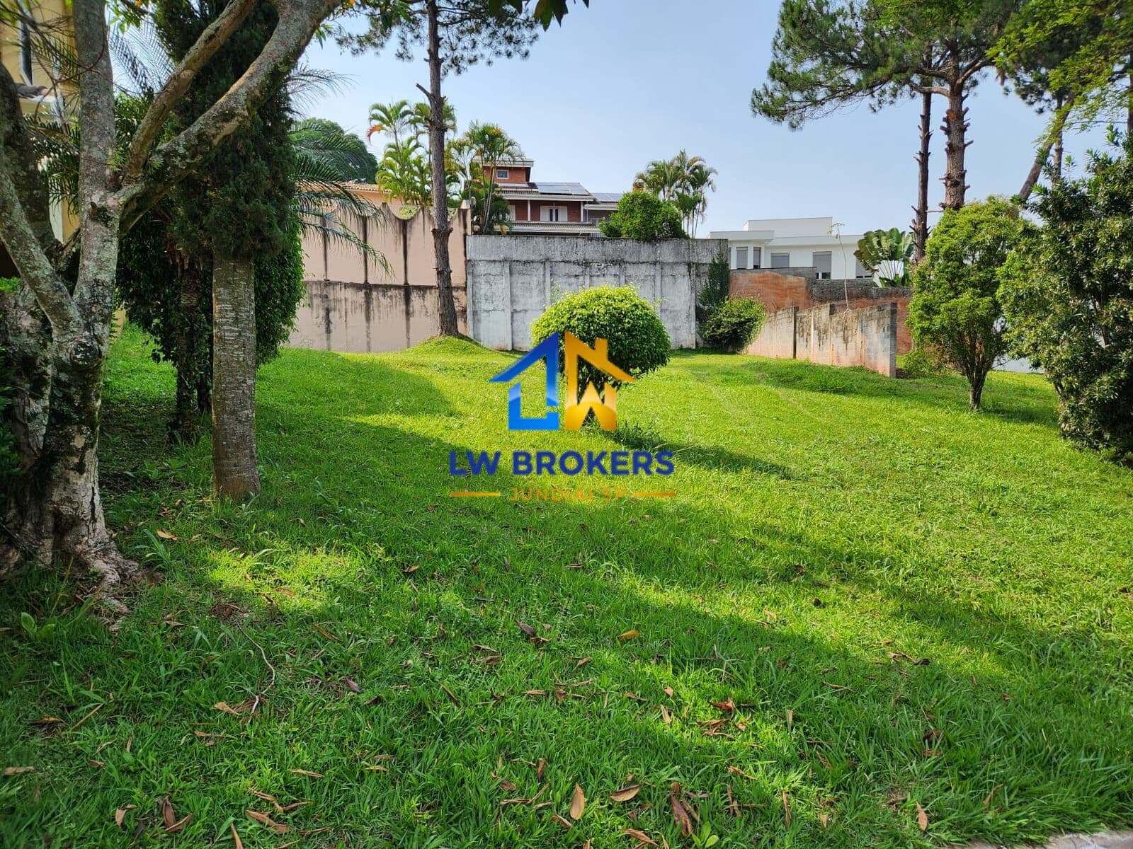 Lote/Terreno em Santana de Parnaíba - Alphaville