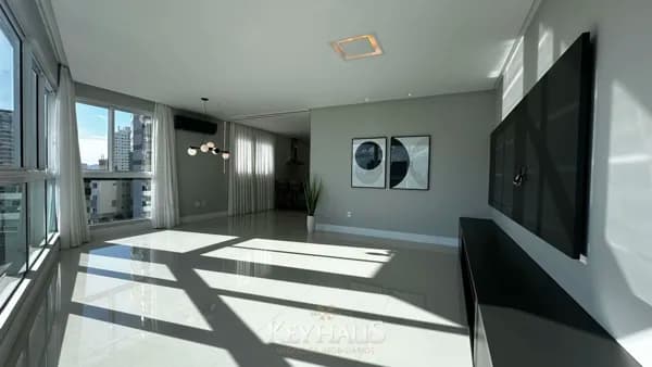 Apartamento 04 Suítes | Centro - Itajaí - SC