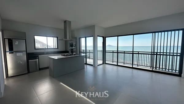 Apartamento Semi Mobiliado | Frente Mar | Cabeçudas - Itajaí