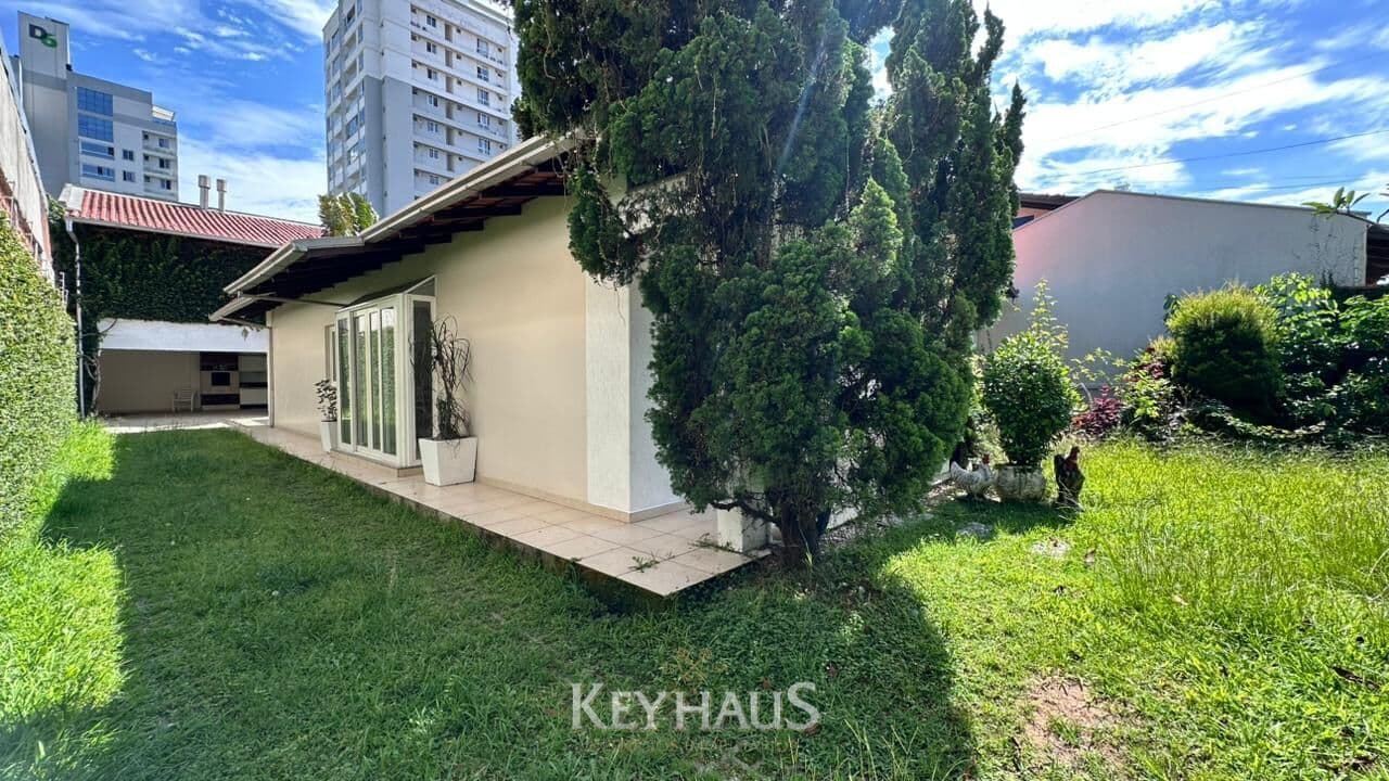 Casa 04 dormitórios | Vila Operária - Itajaí - SC