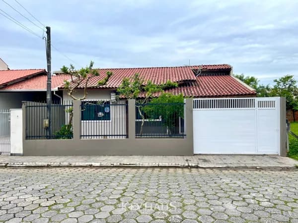 Casa Semi Mobiliada | 02 Dormitórios | Próx. Poly Terminais - Itajaí