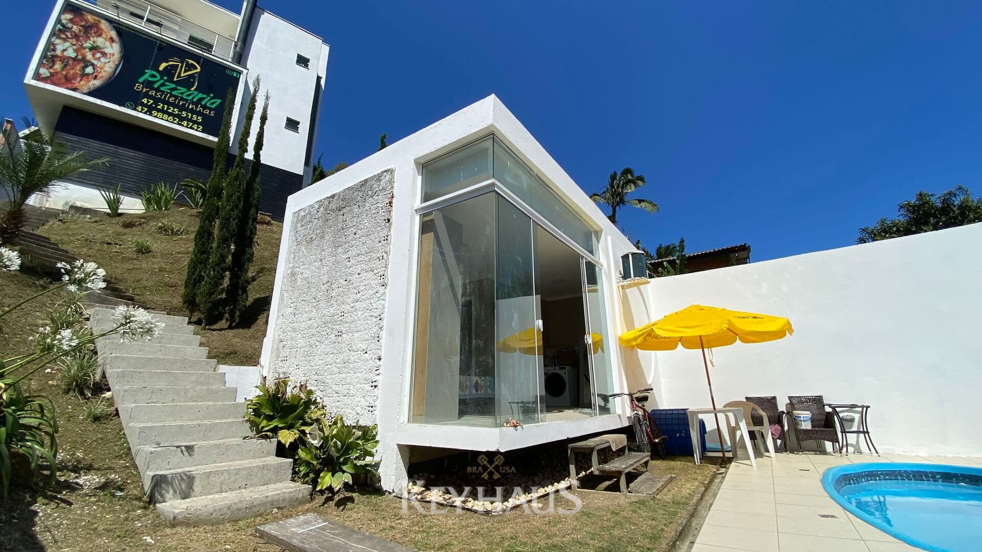 Casa Residencial e Comercial no Caminho para Cabeçudas - Itajaí