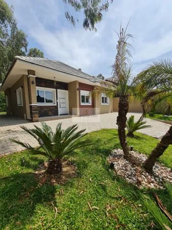Casa Aurora de 3 Dormitórios em Gramado
