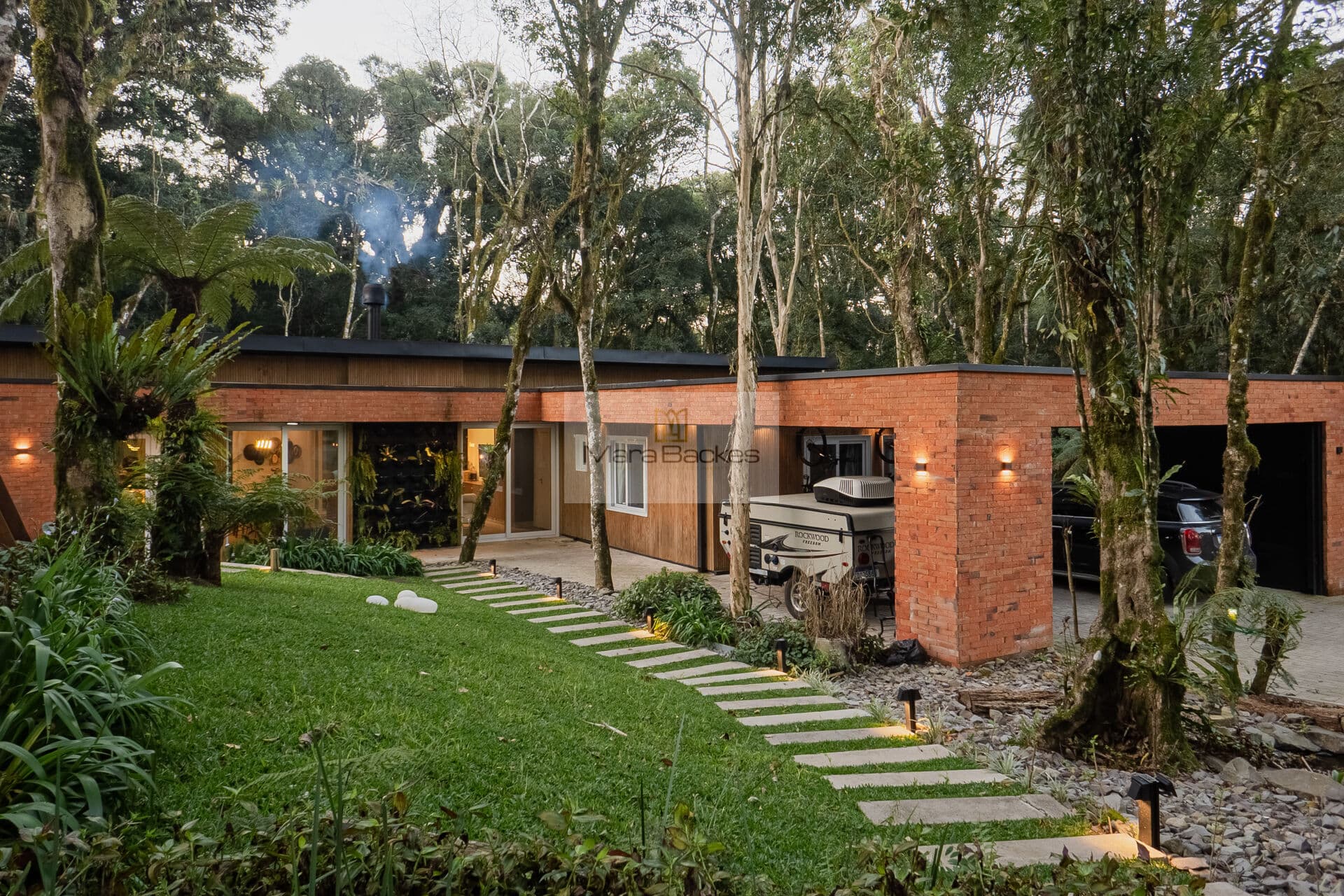 Casa de 4 Suítes Mobiliada no Condomínio O Bosque – Gramado, RS