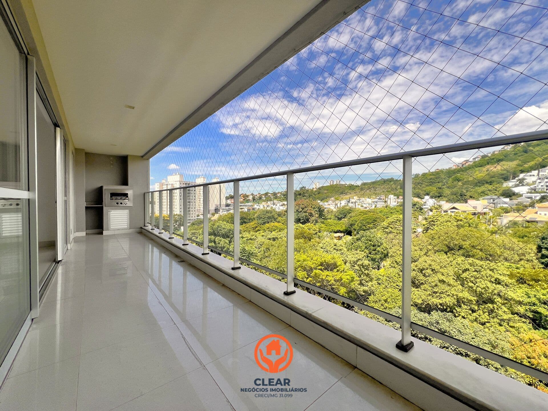 Apartamento 135m² / 3 Quartos / 2 Vagas / Lazer Completo / Castelo BH