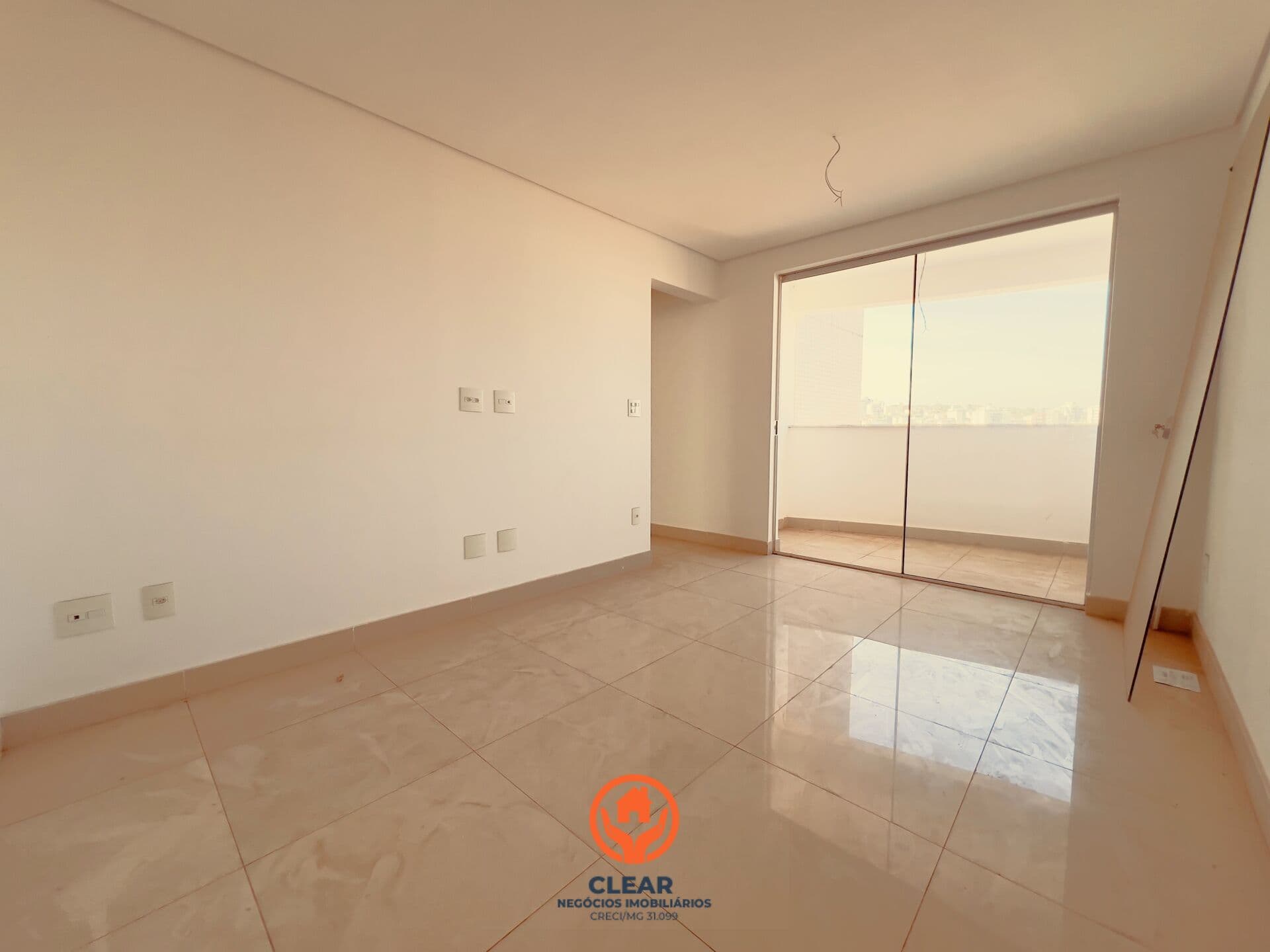 Apartamento Bairro Santa Terezinha | 72m², Varanda e Vista Externa