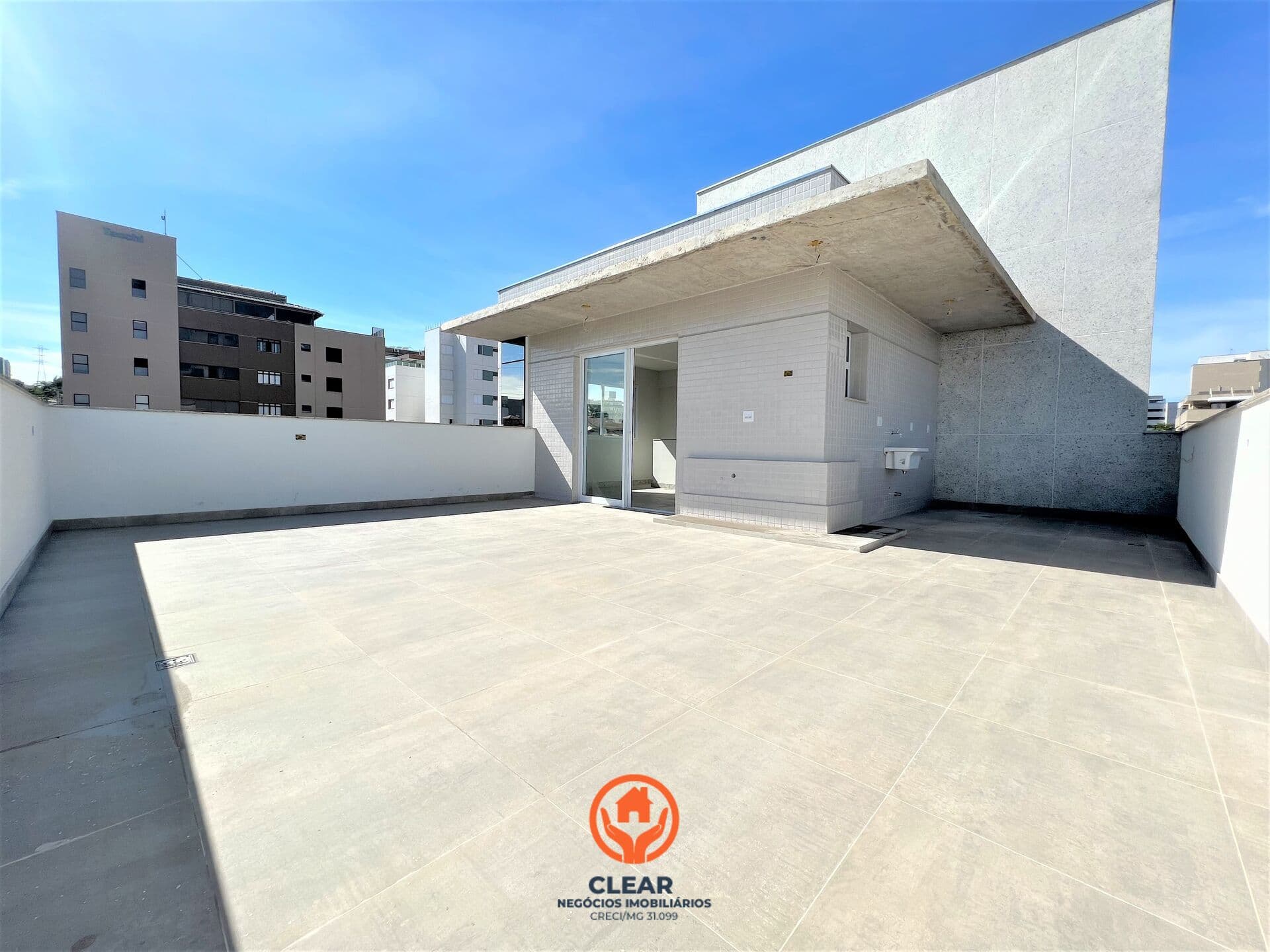 COBERTURA À VENDA NO BAIRRO CASTELO, 3 QUARTOS, 2 VAGAS, PRÉDIO NOVO COM ELEVADOR, 157M²