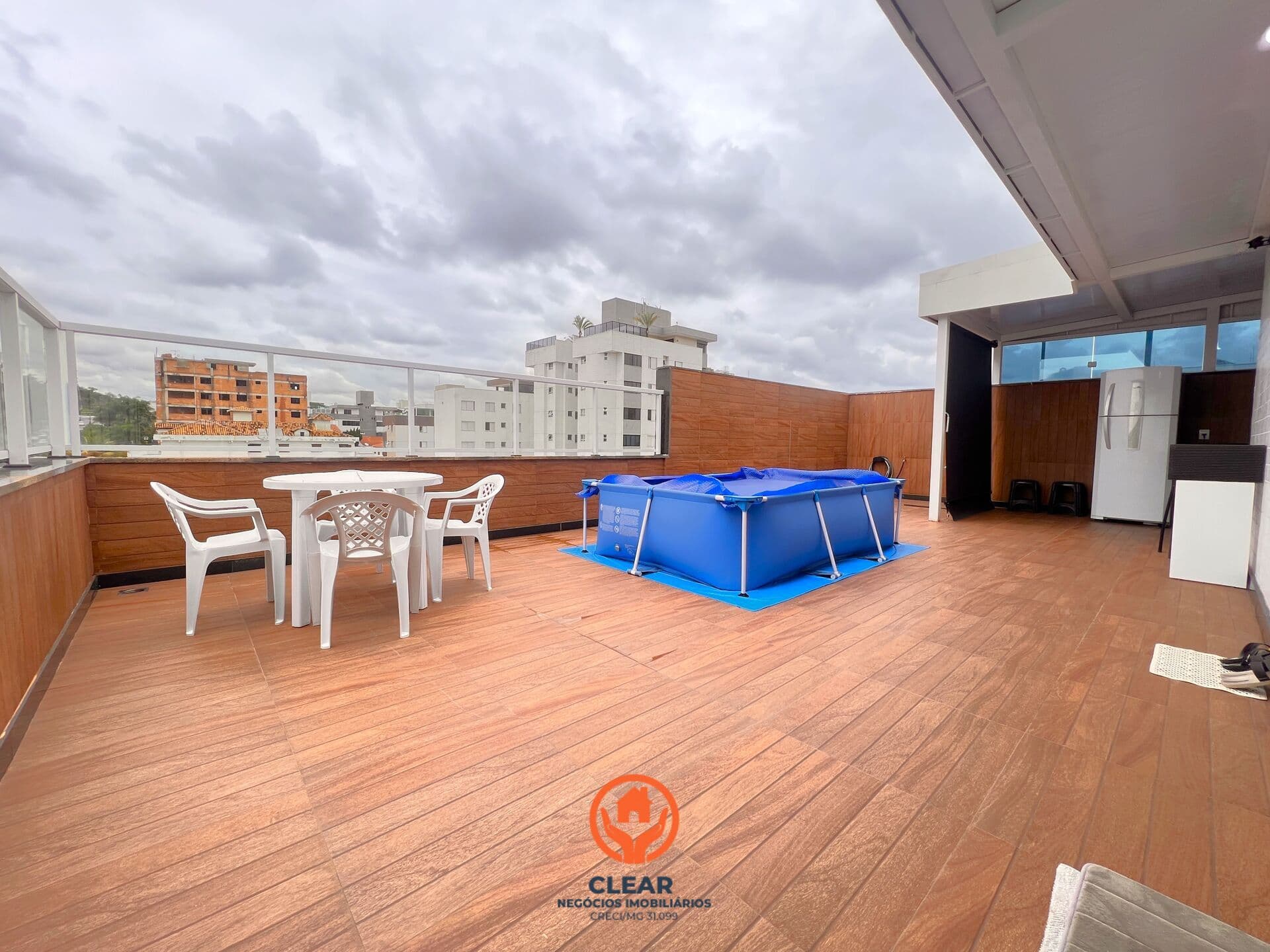 COBERTURA À VENDA NO BAIRRO CASTELO, 3 QUARTOS, 3 VAGAS, 3 SALAS, ESPAÇO GOURMET, PRÉDIO COM ELEVADOR, 202M²