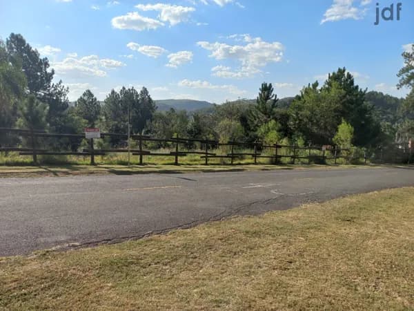 Excelentes terrenos em Condomínio Porta do sol !