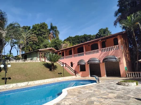 Chácara com 4.000 m2 de terreno