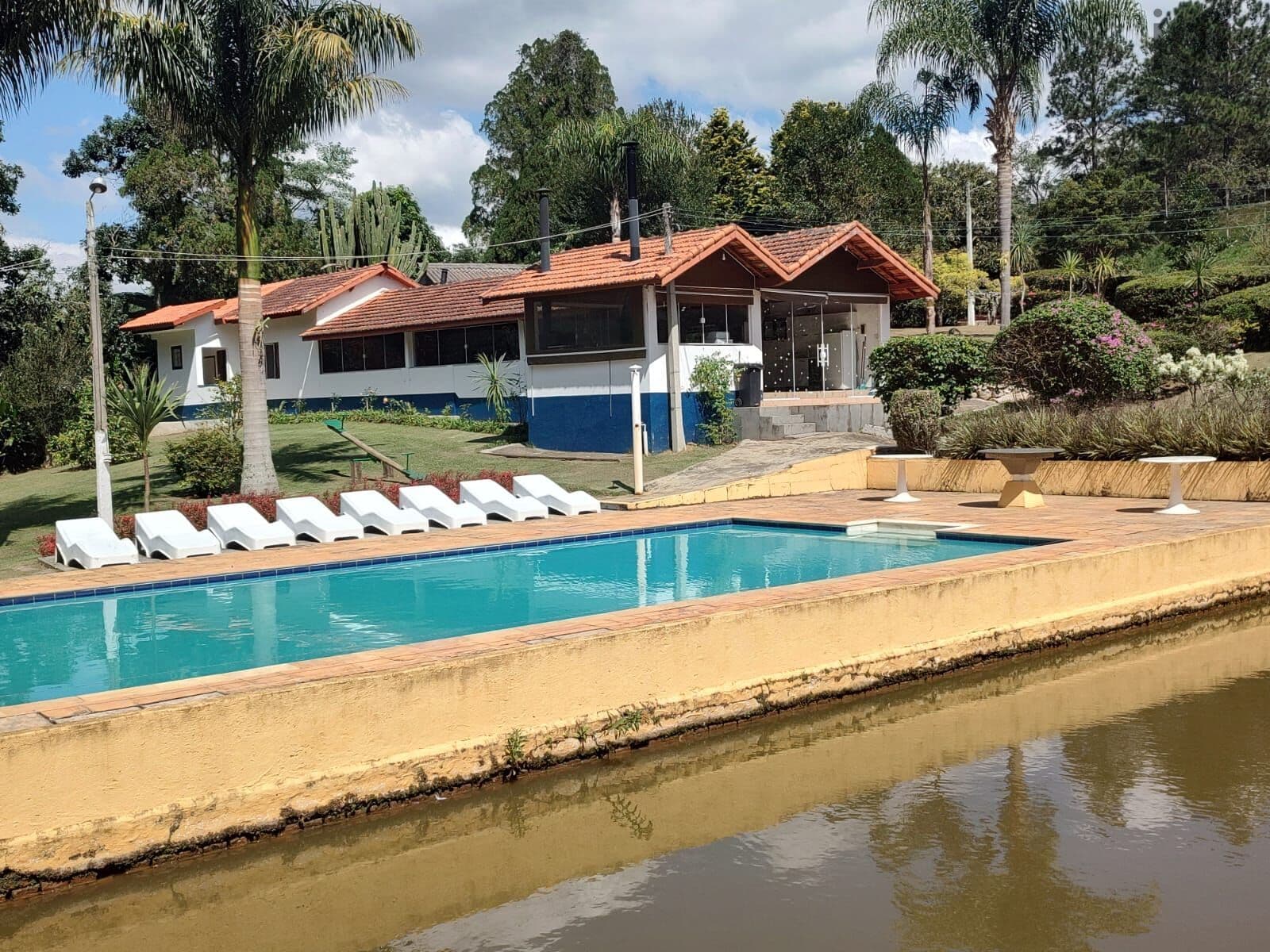 Sítio completo para Moradia/lazer ou explorar comercialmente