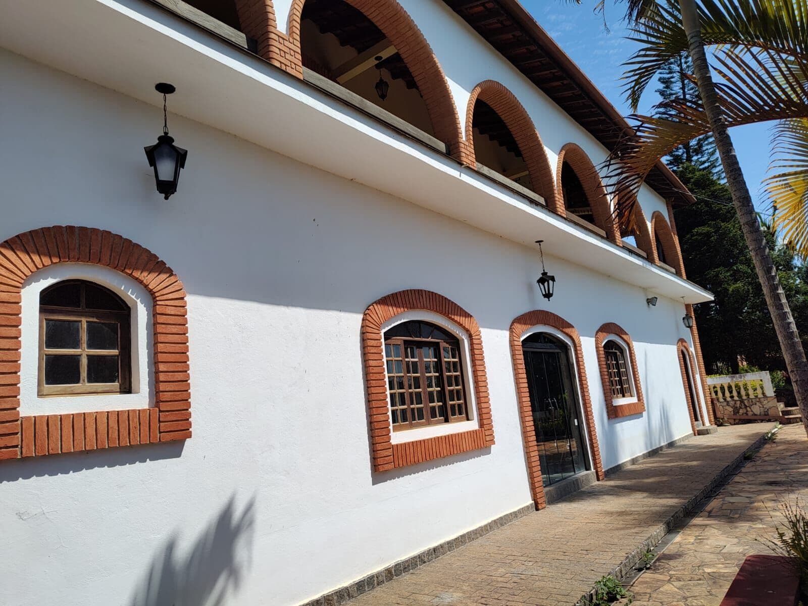 Boa chácara em local reservado do condominio