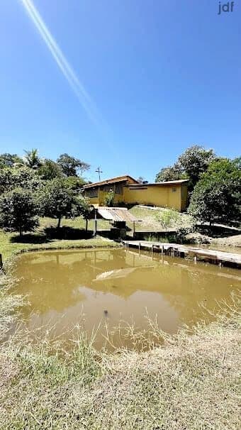 Chácara em com escritura definitiva e lago particular