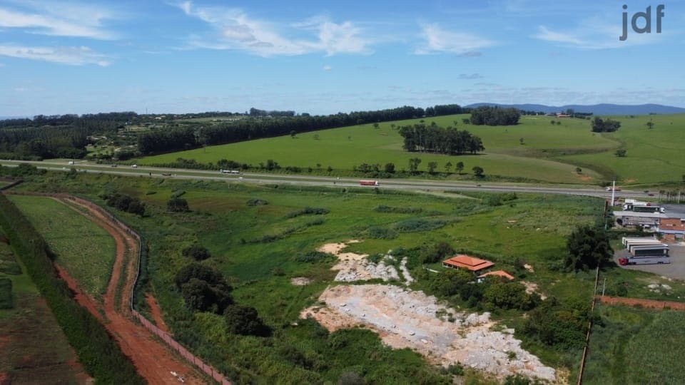 Área Residencial/Comercial no KM 103 da Castelo Branco em Porto Feliz/SP