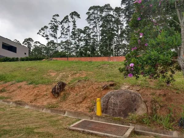 Terreno em Condomínio Villa da Mata de 1000m² Alto Padrão com oportunidade !