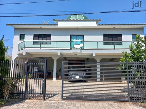 Chácara em Porta do Sol, Mairinque/SP com 4 suítes mais 02 dormitórios.
