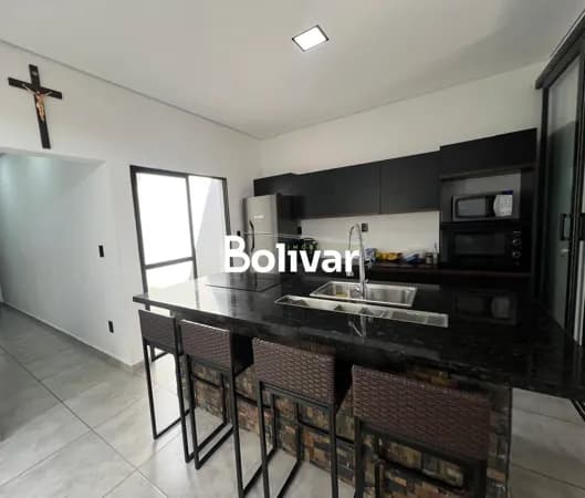 Casa em Itapetininga - Vila Santana