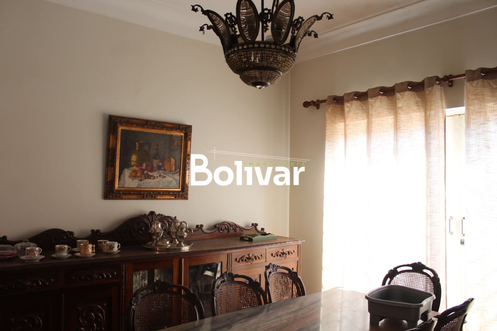 Casa bem localizada