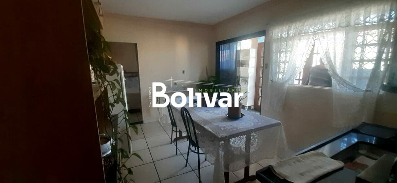 Casa em Itapetininga - Vila dos Bandeirantes