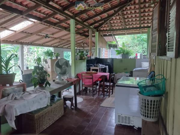 Chácara para locação em Antonina com 1.294,00 metros casa toda varandada próximo a Ponta da Pita