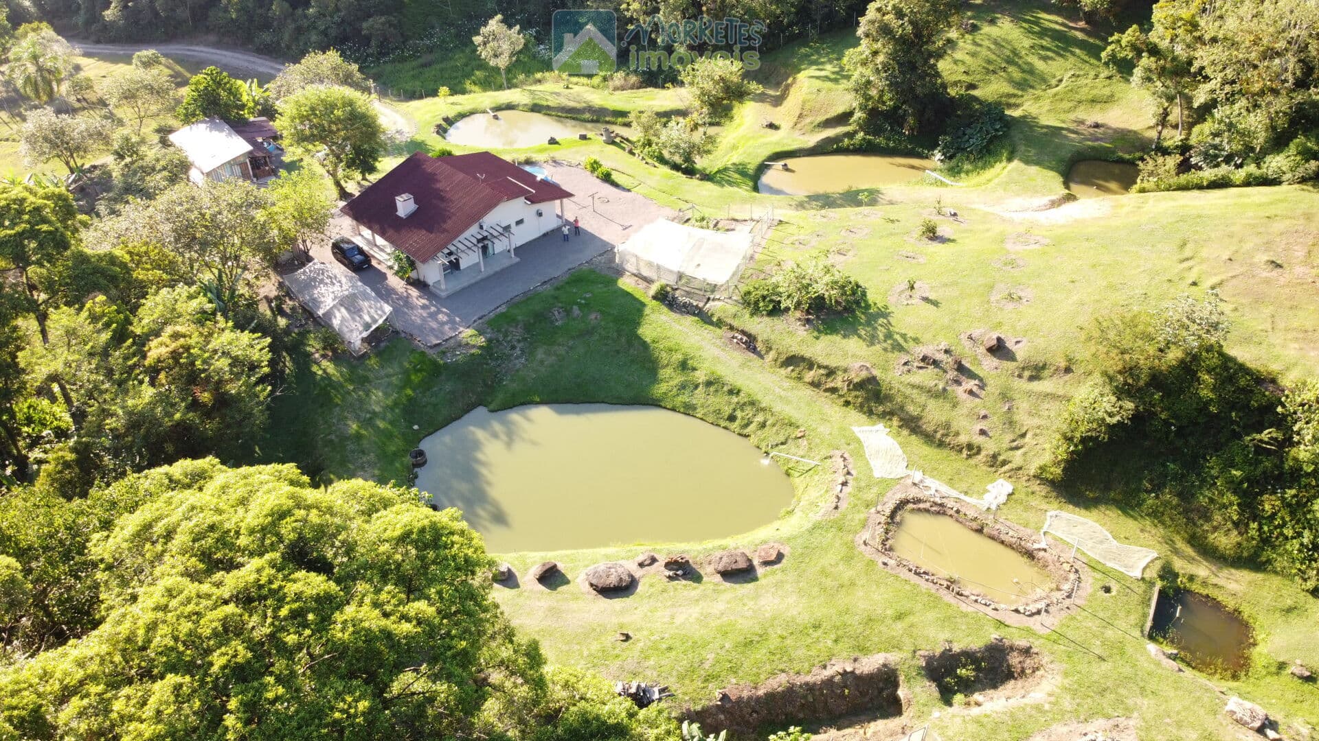Chácara Sítio com 60.000m² totalmente montado, casa 200m² , 6 tanques de peixes 4 nascentes em Antonina Pr