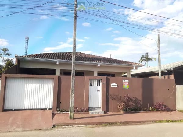 Casa 3 quartos escriturada em Morretes, próximo ao centro com 372 metros de terreno