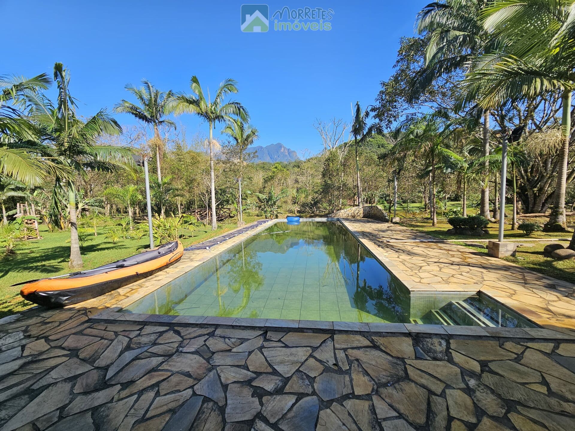 Chácara com 25.000m² com rio e lagoa com peixes, chalé e casa principal em Morretes, PR