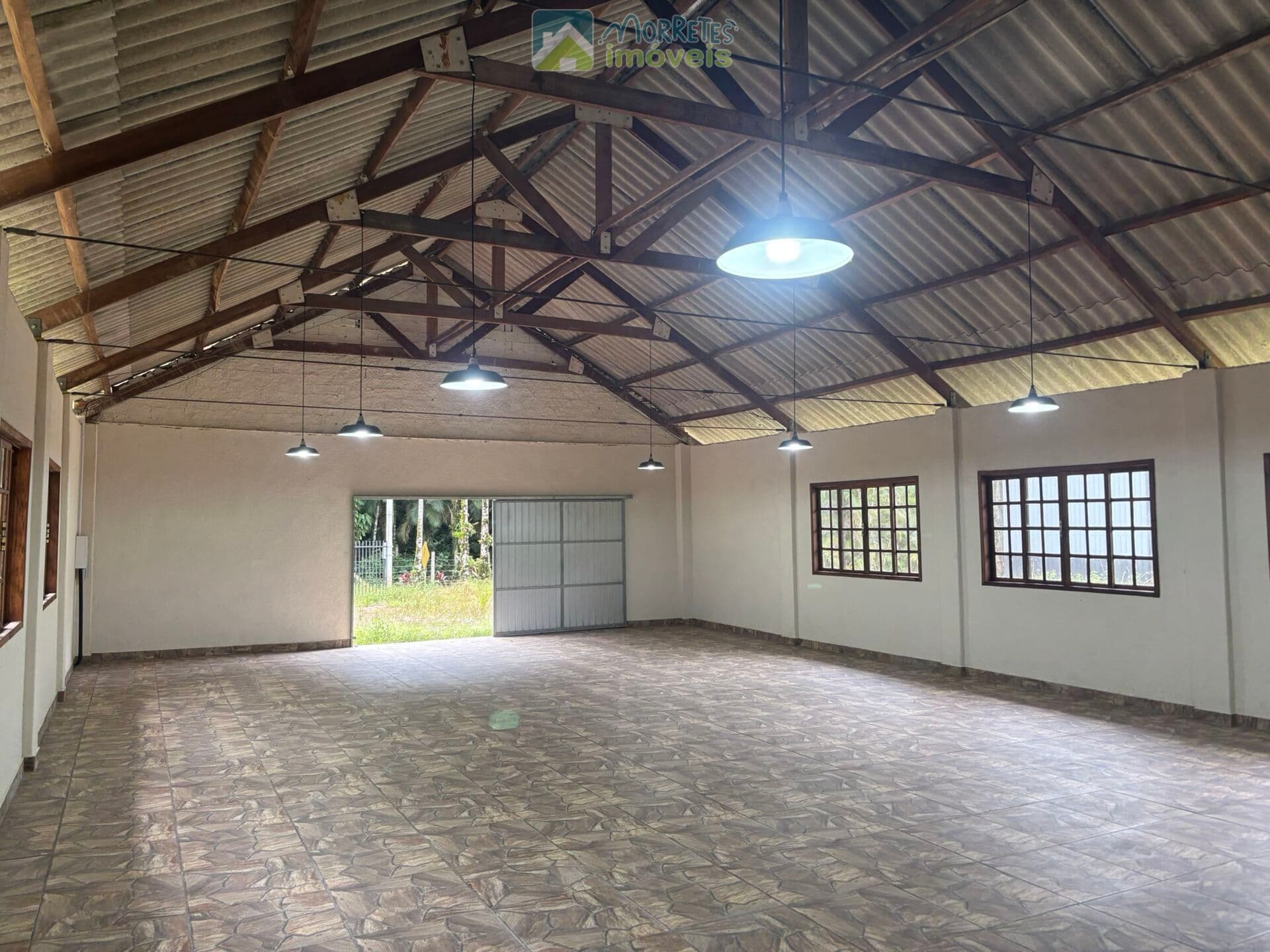 Pavilhão/Galpão Comercial