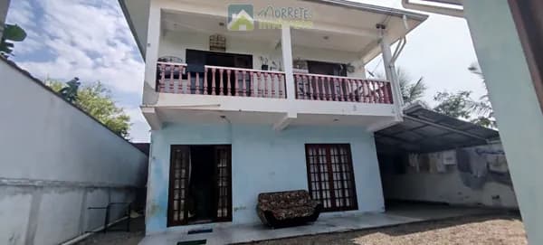 Sobrado e casa no mesmo terreno, em Morretes/PR