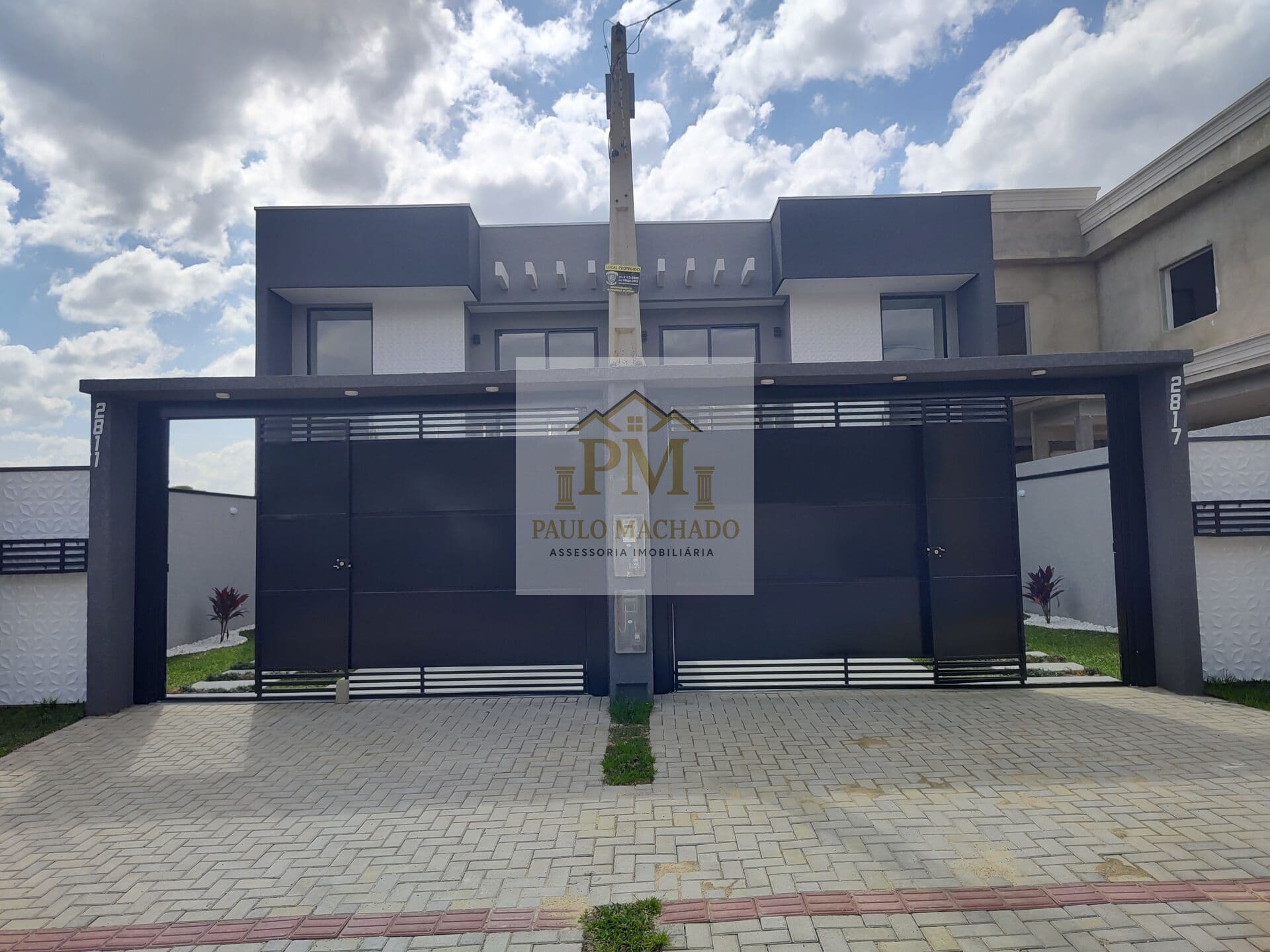 Sobrado em Araucária - Centro