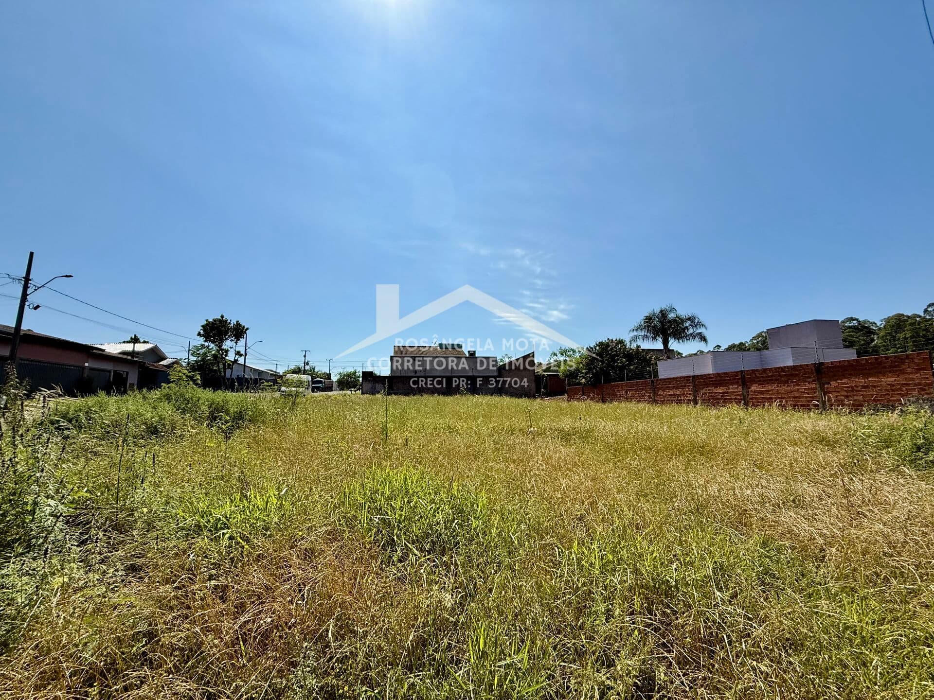 Terreno de Esquina à Venda