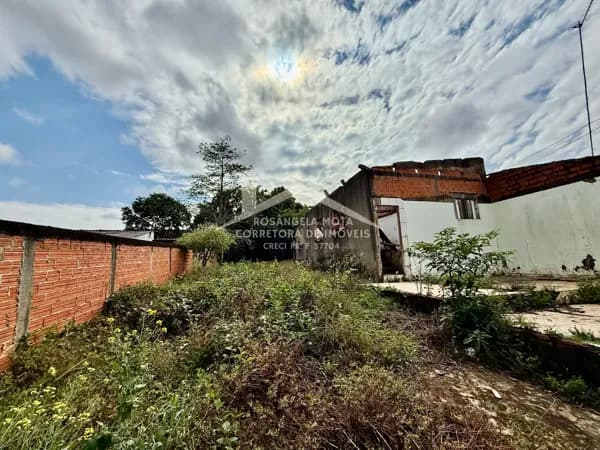 Terreno à Venda
