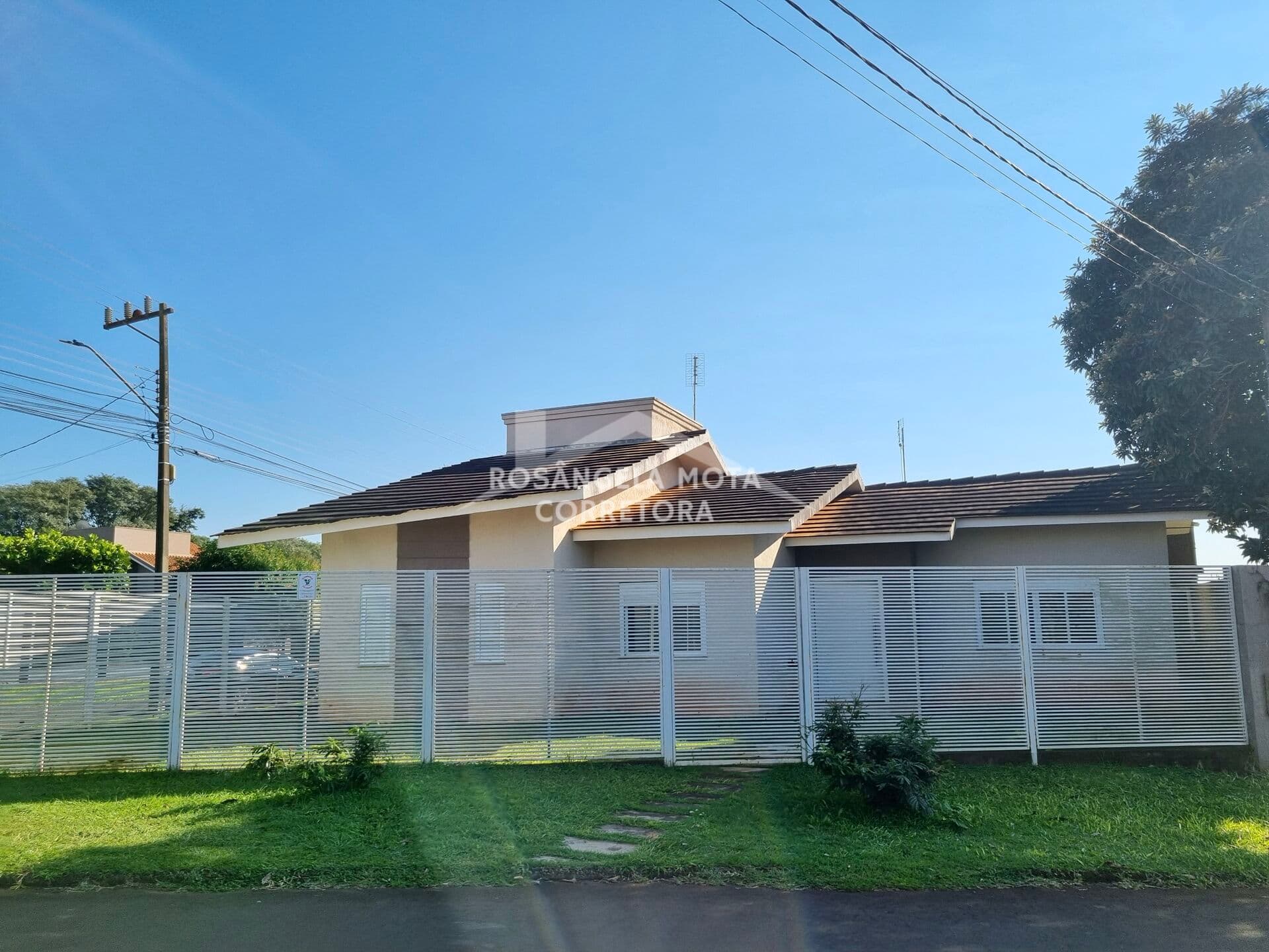 Casa de Esquina à venda