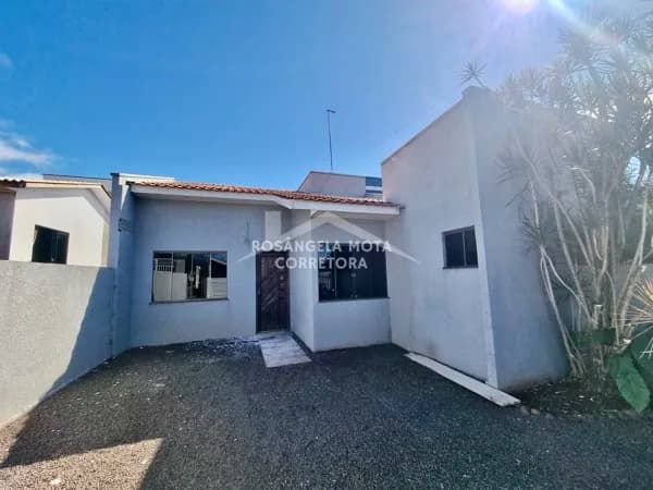 Casa à Venda