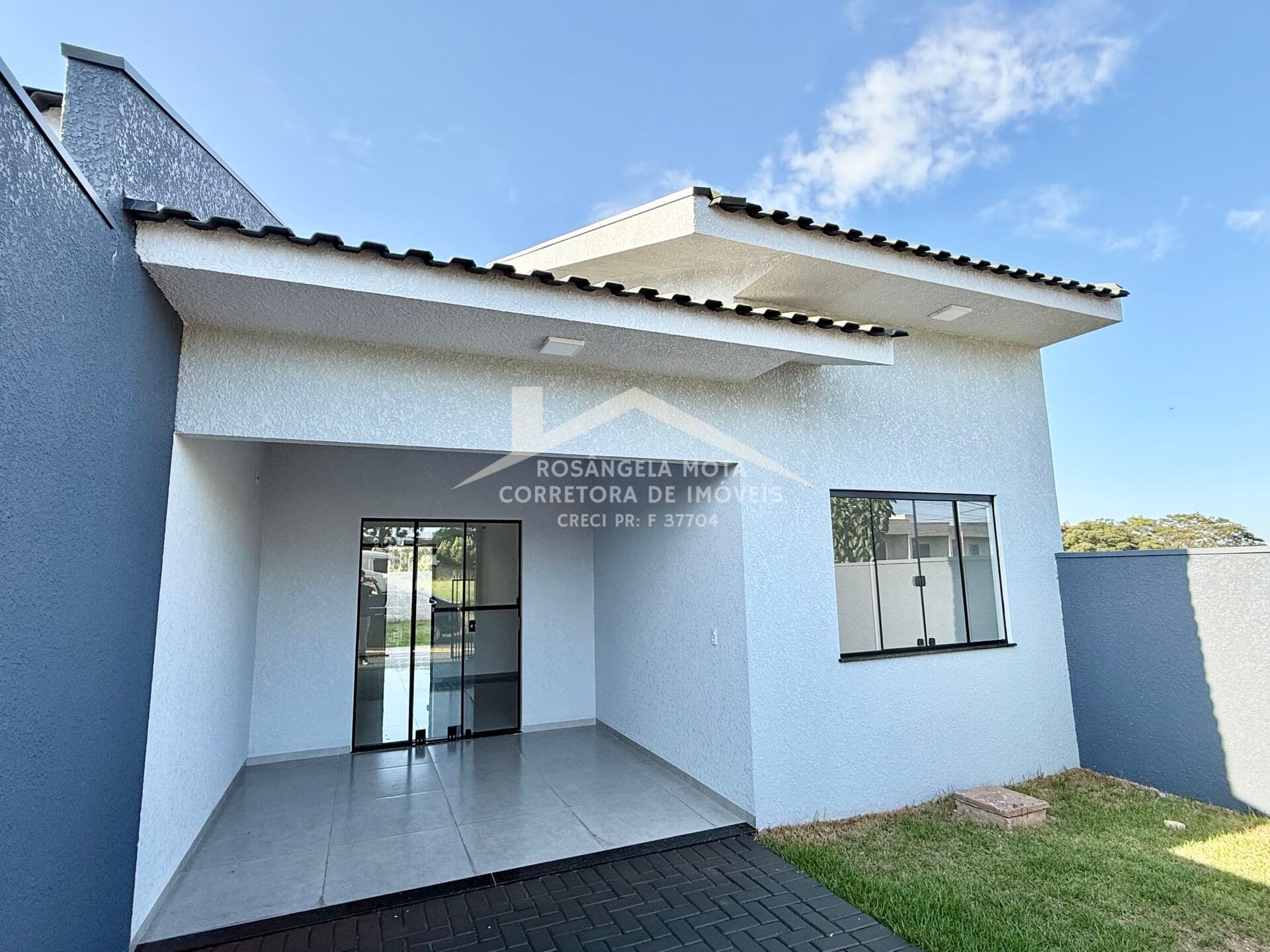 Casa nova à venda