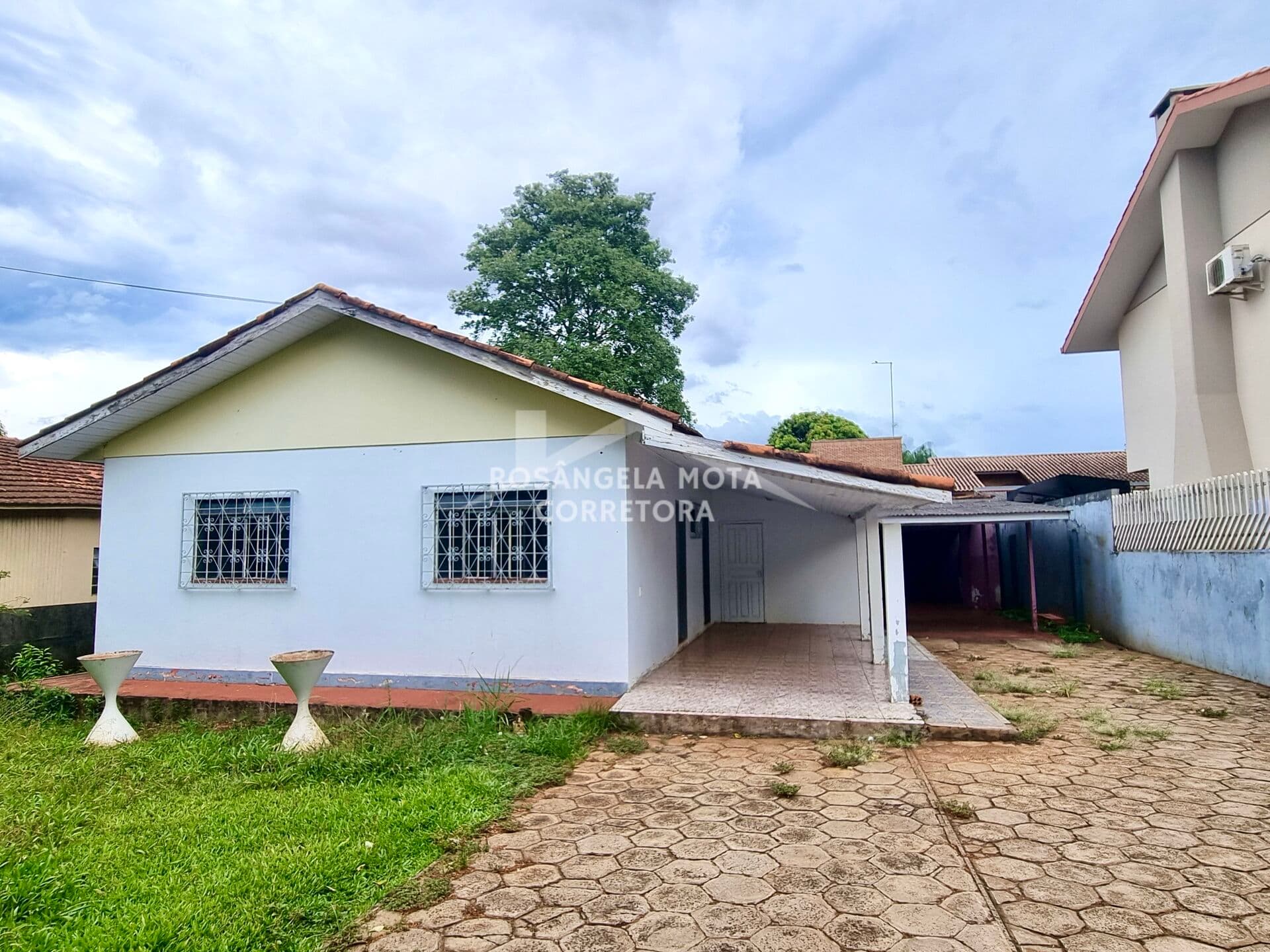 Casa à Venda