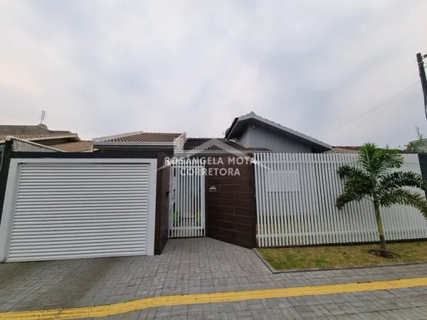 Casa à Venda