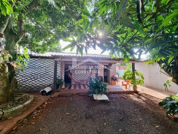 Casa à Venda