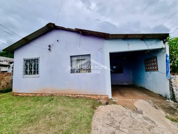 Duas casas à venda
