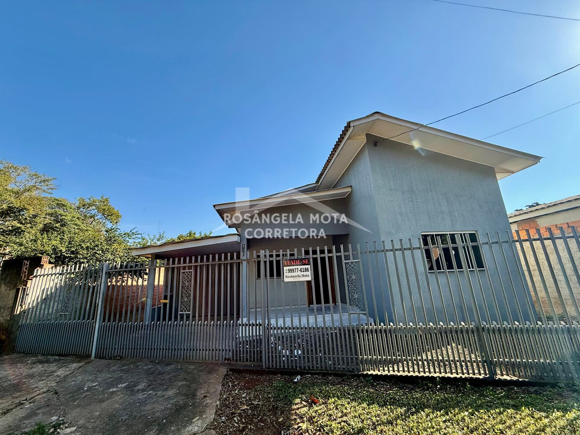 Casa à Venda