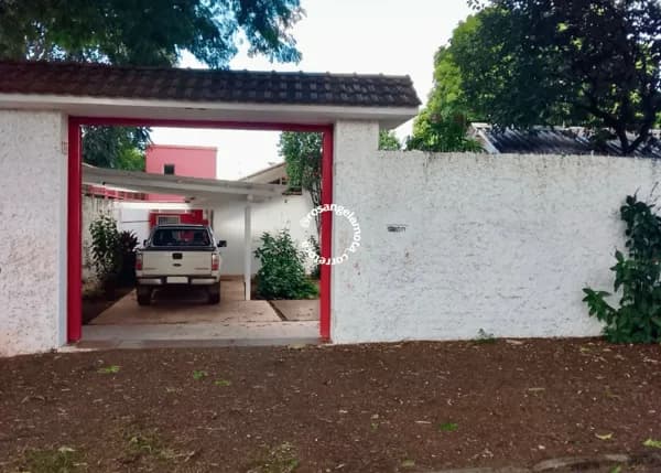 Casa à Venda