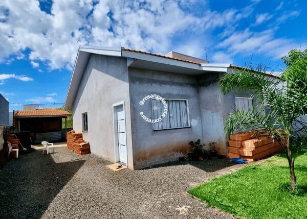 Casa à Venda