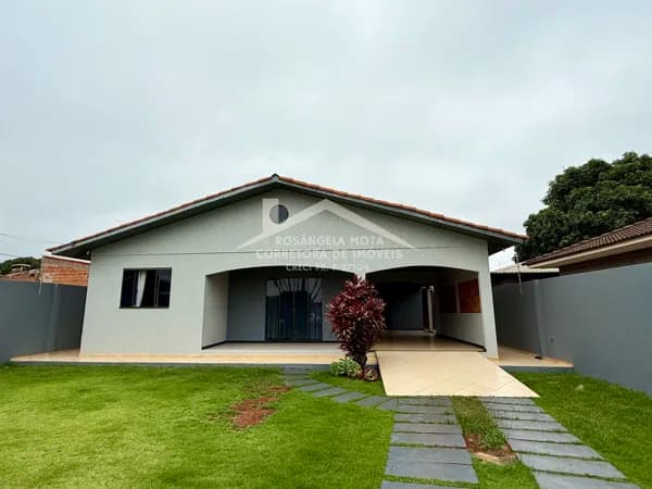 Casa à Venda