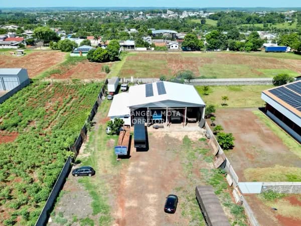 Barracão Comercial à Venda