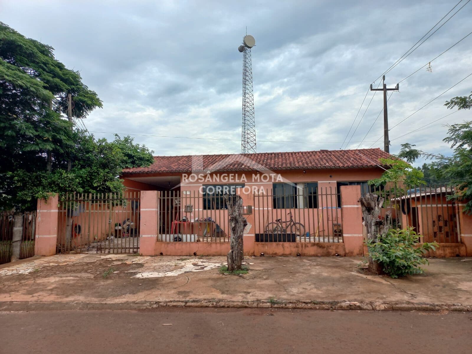 Casa + 2 Kitnet à Venda