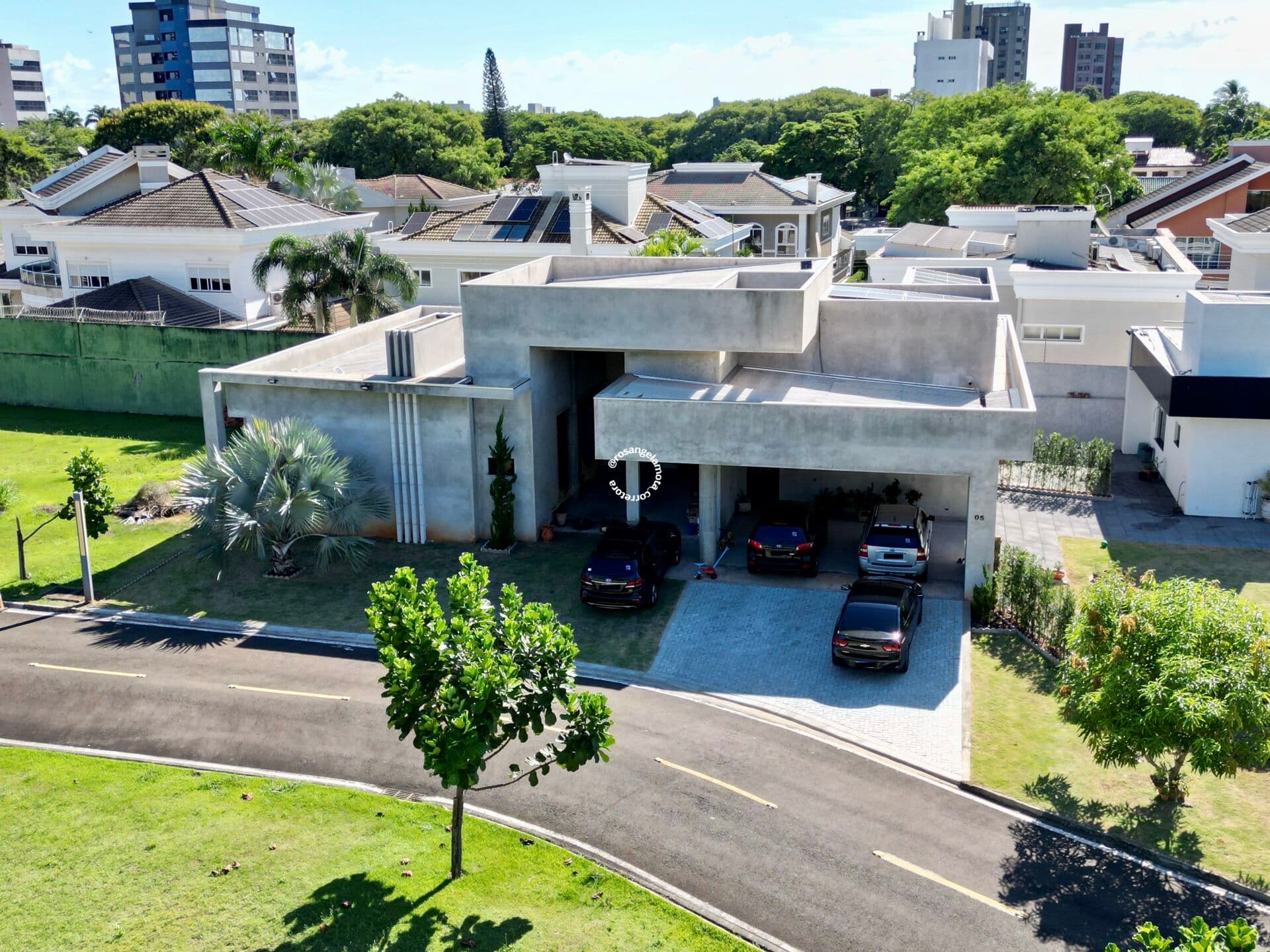 Casa de Alto Padrão - Condomínio Residencial das Araucárias
