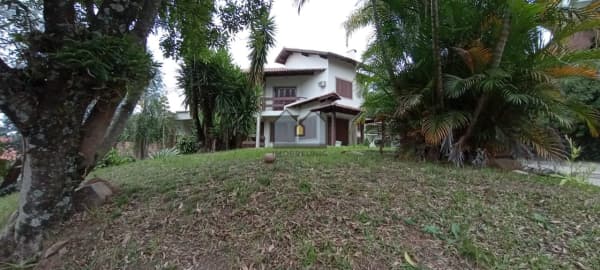 Casa com 4 dormitórios no Santa Inácio