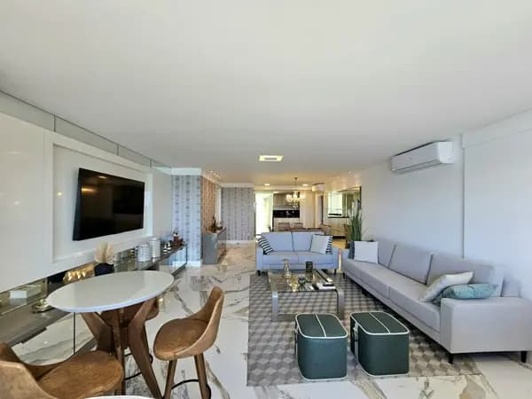 Apartamento à venda no bairro Centro em Balneário Camboriú/SC