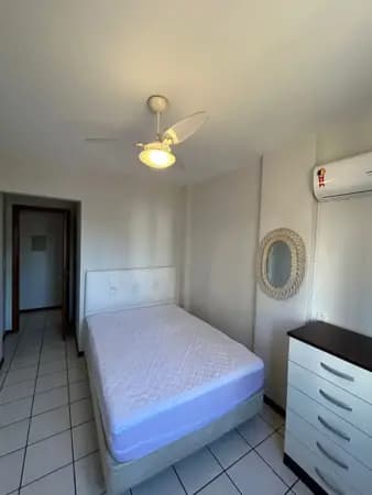 Apartamento à venda no bairro Meia Praia em Itapema/SC